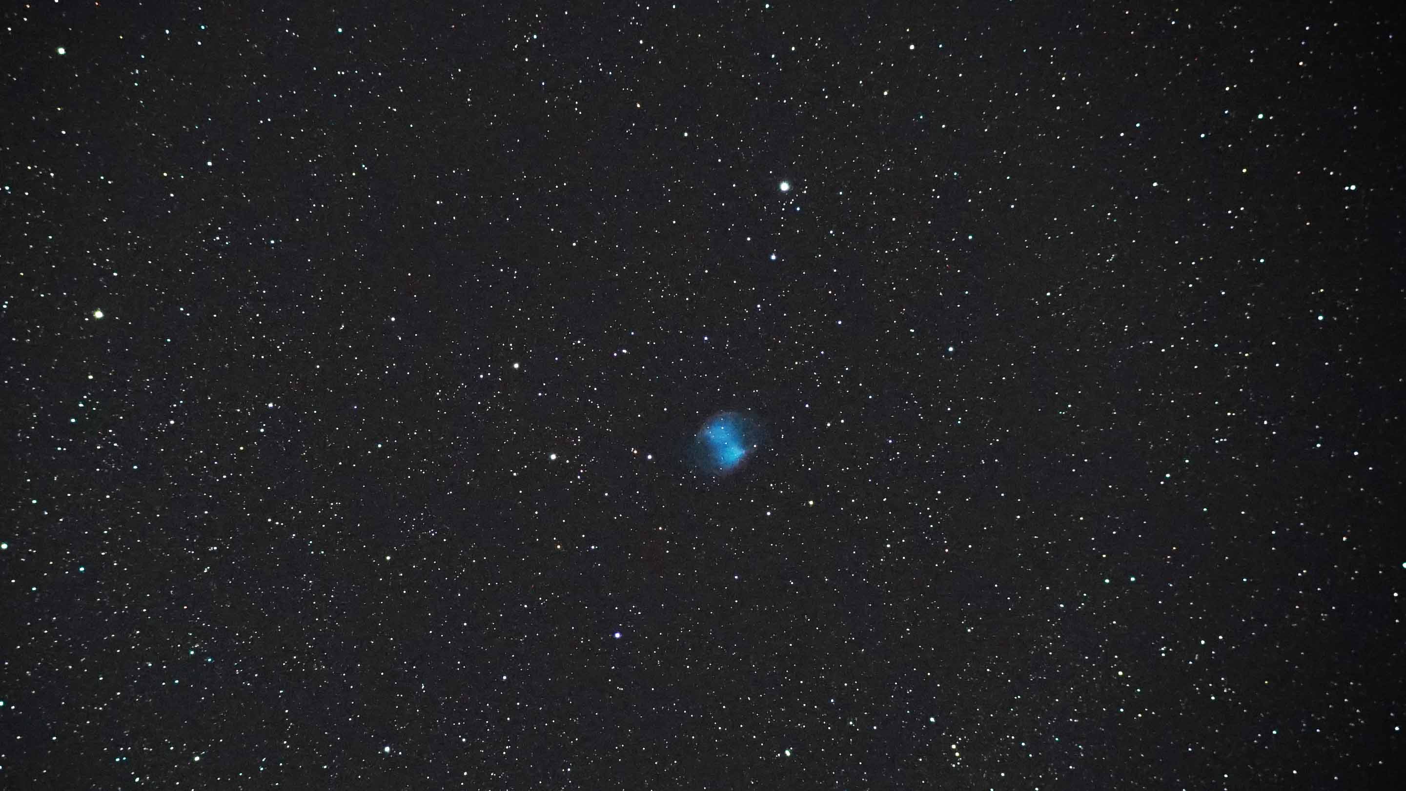 Der Hantelnebel M 27 im Sternbild Füchslein, Foto: Marcus Schenk